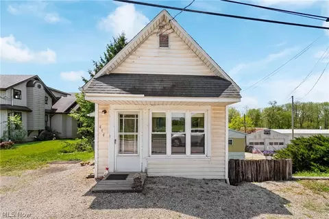420424428 E Main St, Apple Creek, OH 44606