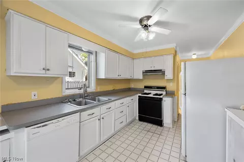 50 E 202 St, Euclid, OH 44123 photo 11