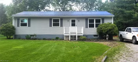 3009 Gale Dr, Akron, OH 44312