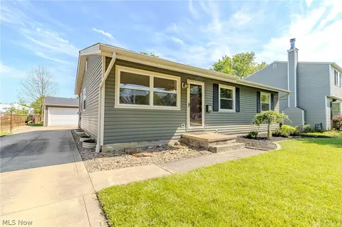 491 Crocker Blvd, Chardon, OH 44024