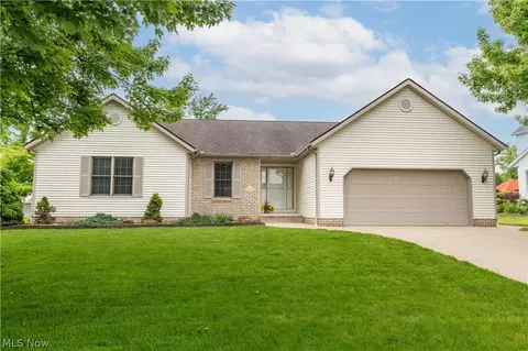11163 Newbury Ave NW, Uniontown, OH 44685