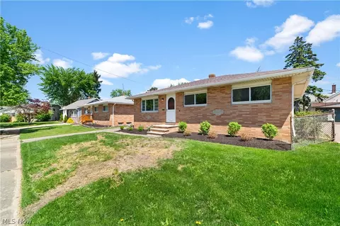 4703 W 197th St, Cleveland, OH 44135