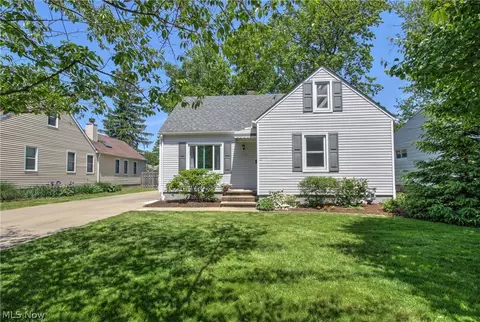 37309 Park Ave, Willoughby, OH 44094