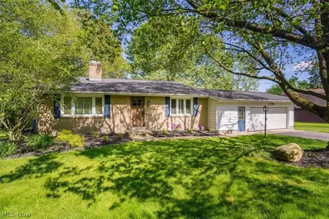 6858 Red Brush Rd, Ravenna, OH 44266