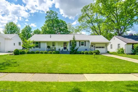 2448 N Haven Blvd, Cuyahoga Falls, OH 44223