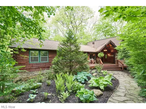 2009 Bronson Ave, Peninsula, OH 44264