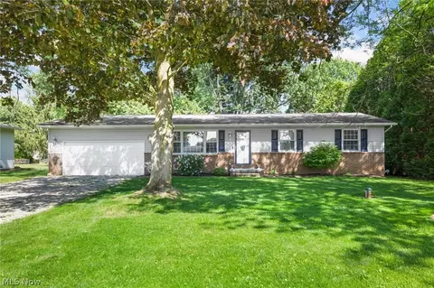 8578 Lansdale Ave NW, North Canton, OH 44720