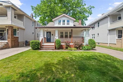 2154 Chesterland Ave, Lakewood, OH 44107