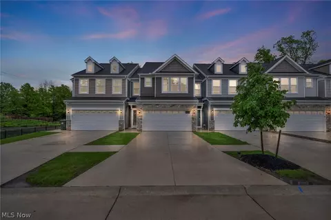 729 N Greenway Dr, Westlake, OH 44145