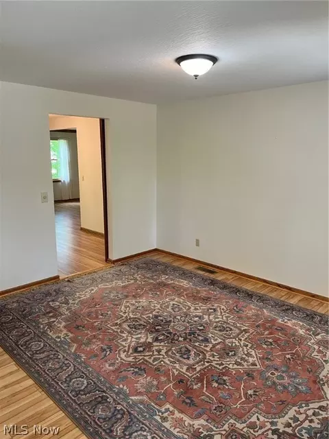 Living - 8 Apache Trl, Malvern, OH 44644 photo 2 of 7