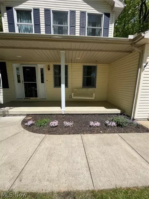 Exterior - 8 Apache Trl, Malvern, OH 44644 photo 3 of 4