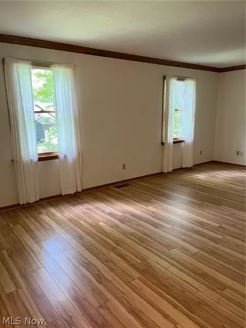 Living - 8 Apache Trl, Malvern, OH 44644 photo 5 of 7