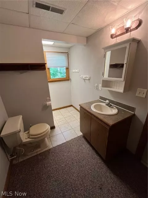 Bath - 8 Apache Trl, Malvern, OH 44644 photo 4 of 5