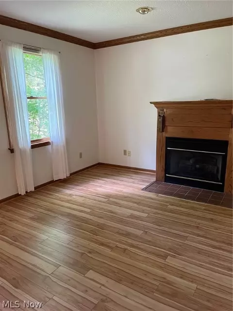 Living - 8 Apache Trl, Malvern, OH 44644 photo 3 of 7