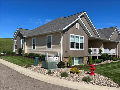 5573 Northridge Dr, Millersburg, OH 44654