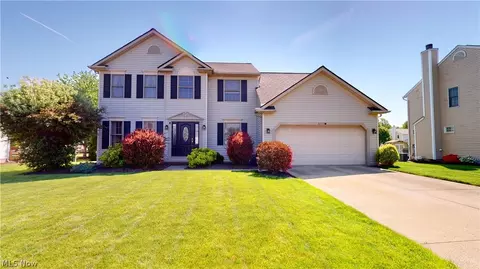 8251 Rachel Ln, North Ridgeville, OH 44039