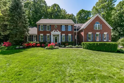 9325 Megan Ct, Mentor, OH 44060