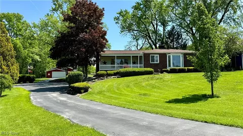 311 Niles Vienna Rd, Vienna, OH 44473