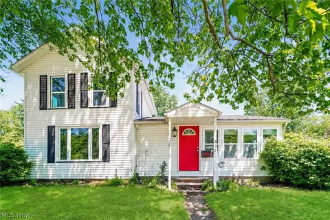 311 Elyria Ave, Amherst, OH 44001