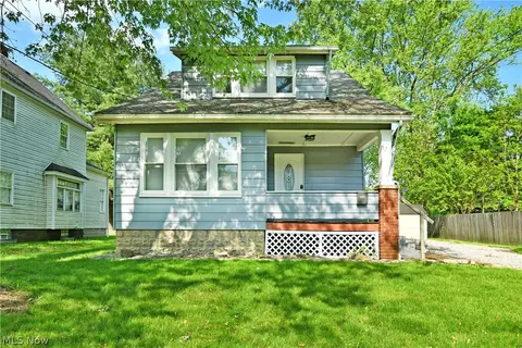 572 Ward Ave, Niles, OH 44446