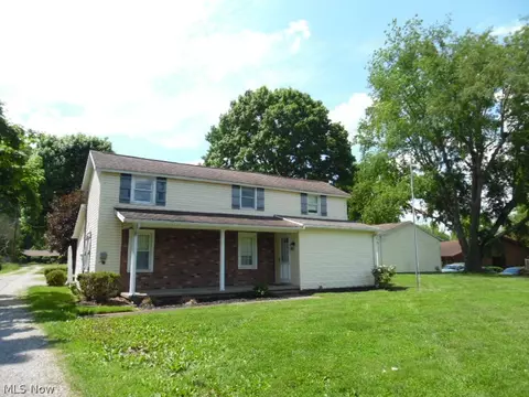 4957 Sr 60, Marietta, OH 45750