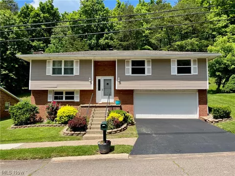 5 Wakefield Pl, Washington, WV 26181