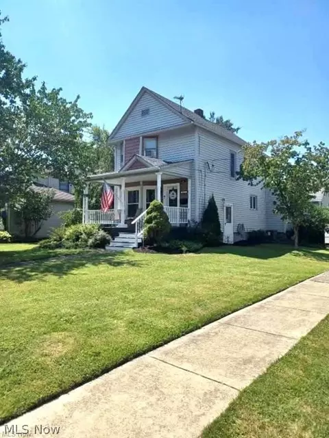 1005 E River St, Elyria, OH 44035 photo 2