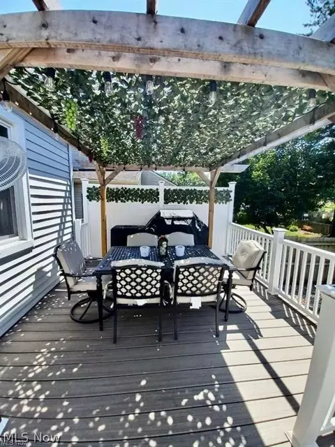 1005 E River St, Elyria, OH 44035 photo 3