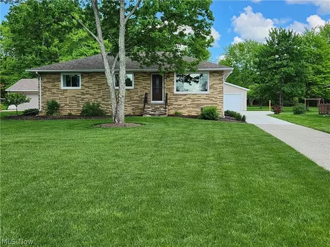 1271 Catherine Dr, Brunswick, OH 44212