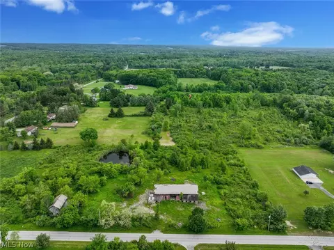 17400 Reynolds Rd, West Farmington, OH 44491