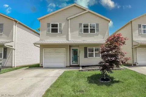 883 Brittney Ct, Willowick, OH 44095