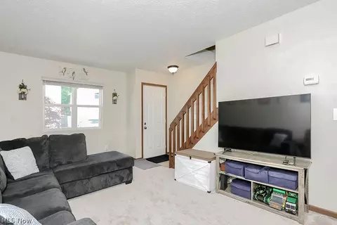 883 Brittney Ct, Willowick, OH 44095 photo 7