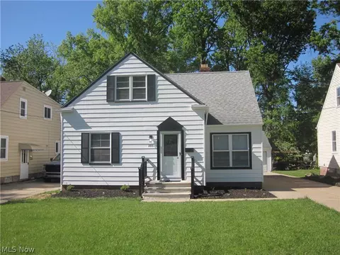 1810 Lorimer Rd, Parma, OH 44134