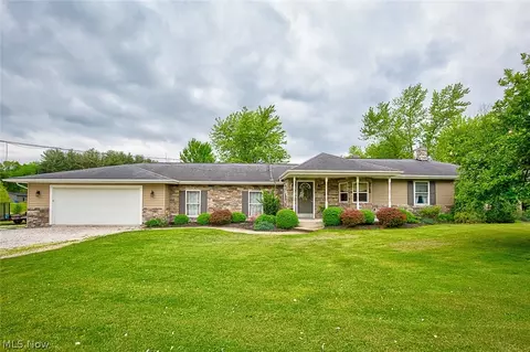 495 Mishler Rd, Mogadore, OH 44260