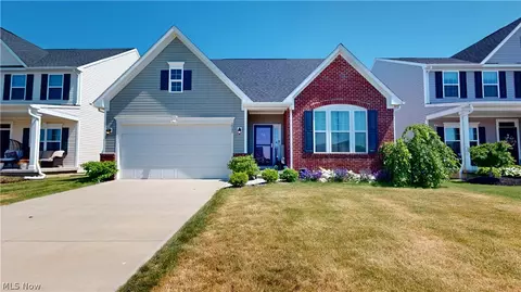 2045 Canterbury Drive Dr, Willoughby, OH 44094