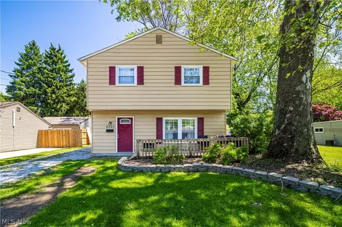 6565 Iroquois Trl, Mentor, OH 44060