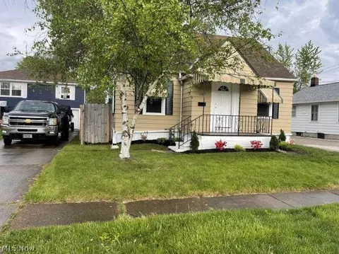 1367 Nichols Ave, Lorain, OH 44053