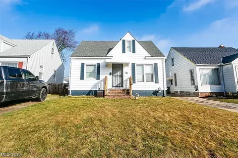 2910 Brookdale Ave, Parma, OH 44134