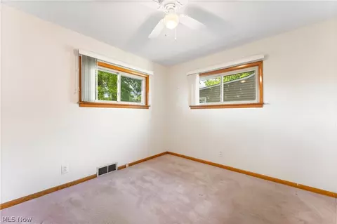 30104 Barjode Rd, Willowick, OH 44095 photo 16