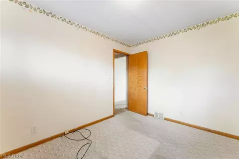30104 Barjode Rd, Willowick, OH 44095 photo 13