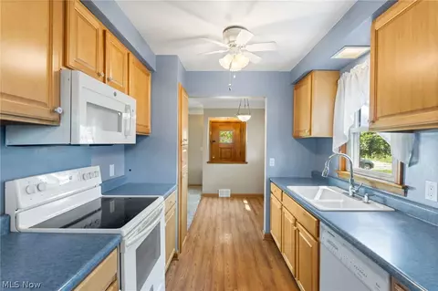 30104 Barjode Rd, Willowick, OH 44095 photo 9