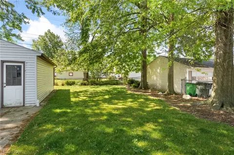 30104 Barjode Rd, Willowick, OH 44095 photo 22