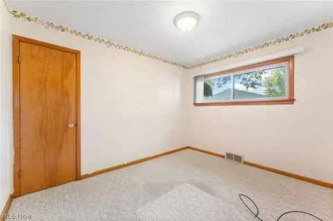 30104 Barjode Rd, Willowick, OH 44095 photo 12