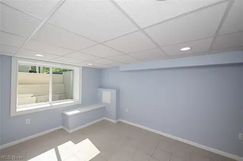 Bedroom - 34135 Maple Dr, Solon, OH 44139 photo 2 of 3