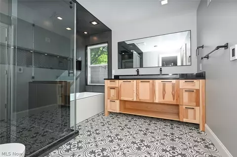 Bath - 34135 Maple Dr, Solon, OH 44139 photo 1 of 6