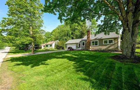Exterior - 34135 Maple Dr, Solon, OH 44139 photo 10 of 12