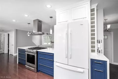 Kitchen - 34135 Maple Dr, Solon, OH 44139 photo 5 of 6