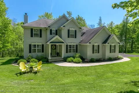 9615 Heron Dr, Chardon, OH 44024