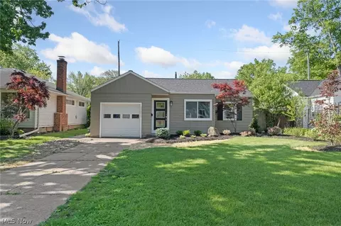 27895 Lincoln Rd, Bay Village, OH 44140