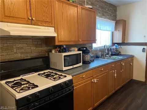 Kitchen - 237 Maple St, Lisbon, OH 44432 photo 2 of 2